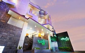 Pyrenees Malioboro Hotel